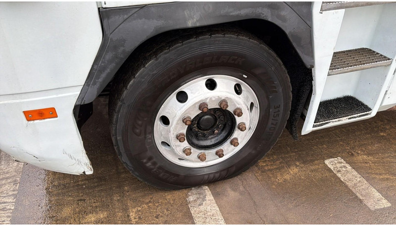 Cabeza tractora Renault Magnum 400 (BOITE MANUELLE / MANUAL GEARBOX): foto 12 Cabeza tractora Renault Magnum 400 (BOITE MANUELLE / MANUAL GEARBOX): foto 12