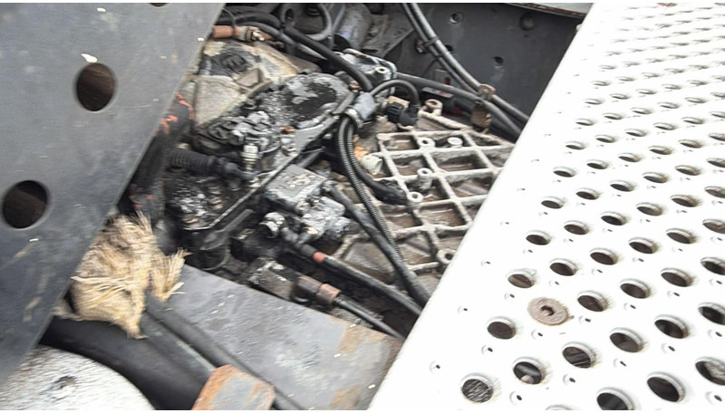 Cabeza tractora Renault Magnum 400 (BOITE MANUELLE / MANUAL GEARBOX): foto 14 Cabeza tractora Renault Magnum 400 (BOITE MANUELLE / MANUAL GEARBOX): foto 14