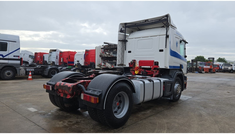 Scania P124 - 360 (POMPE MANUELLE / BOITE MANUELLE / MANUAL PUMP / MANUAL GEARBOX) - Cabeza tractora: foto 5 Scania P124 - 360 (POMPE MANUELLE / BOITE MANUELLE / MANUAL PUMP / MANUAL GEARBOX) - Cabeza tractora: foto 5