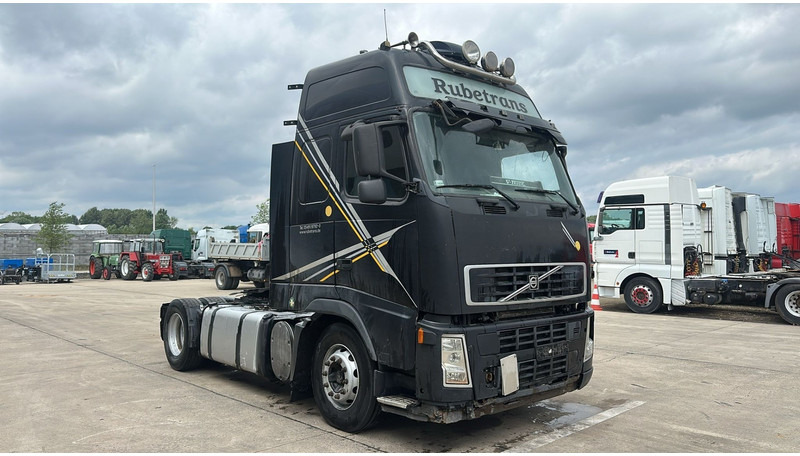 Volvo FH 440 (CAN DRIVE BUT PROBLEM WITH CLUTCH) - Cabeza tractora: foto 3 Volvo FH 440 (CAN DRIVE BUT PROBLEM WITH CLUTCH) - Cabeza tractora: foto 3