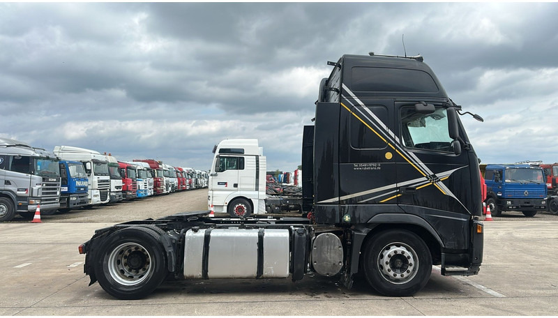 Volvo FH 440 (CAN DRIVE BUT PROBLEM WITH CLUTCH) - Cabeza tractora: foto 4 Volvo FH 440 (CAN DRIVE BUT PROBLEM WITH CLUTCH) - Cabeza tractora: foto 4