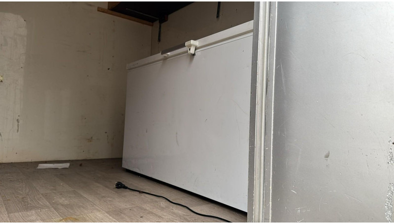 Camión caja cerrada Iveco Eurotech 190 E 38 (BELGIAN TRUCK / PERFECT CONDITION / MANUAL PUMP / MANUAL GEARBOX): foto 19