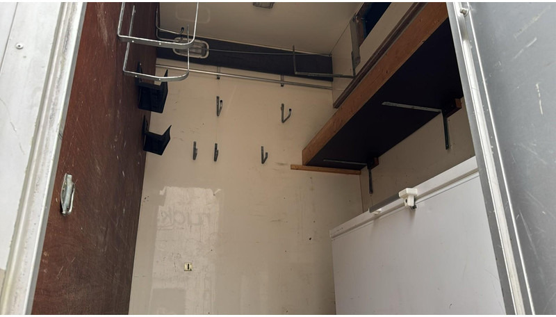 Camión caja cerrada Iveco Eurotech 190 E 38 (BELGIAN TRUCK / PERFECT CONDITION / MANUAL PUMP / MANUAL GEARBOX): foto 20