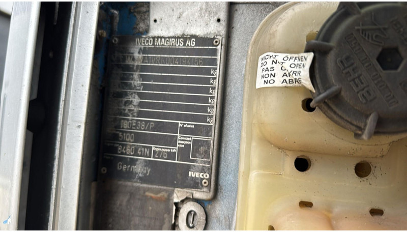 Camión caja cerrada Iveco Eurotech 190 E 38 (BELGIAN TRUCK / PERFECT CONDITION / MANUAL PUMP / MANUAL GEARBOX): foto 17