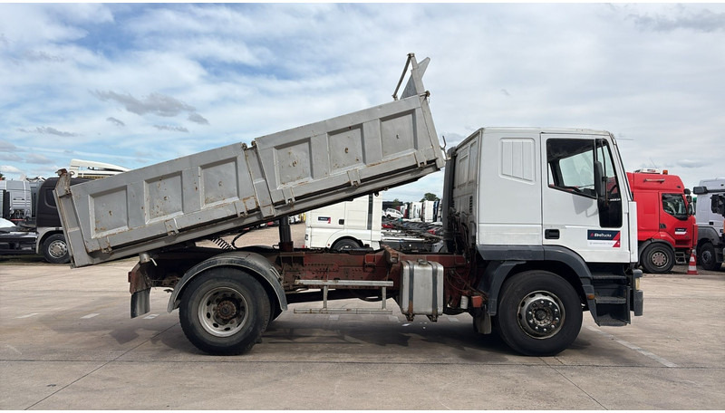 Iveco Eurotech 190 (POMPE MANUELLE / MANUAL PUMP / MANUAL GEARBOX / BOITE MANUELLE / LAMES) - Semirremolque volquete: foto 4 Iveco Eurotech 190 (POMPE MANUELLE / MANUAL PUMP / MANUAL GEARBOX / BOITE MANUELLE / LAMES) - Semirremolque volquete: foto 4