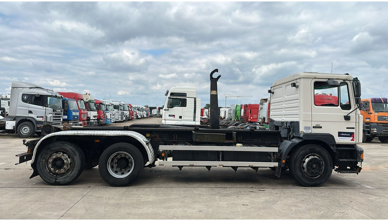 MAN 26.312 (6 CYLINDER / 6X2 / BELGIAN TRUCK IN GOOD CONDITION) - Camión chasis: foto 4 MAN 26.312 (6 CYLINDER / 6X2 / BELGIAN TRUCK IN GOOD CONDITION) - Camión chasis: foto 4