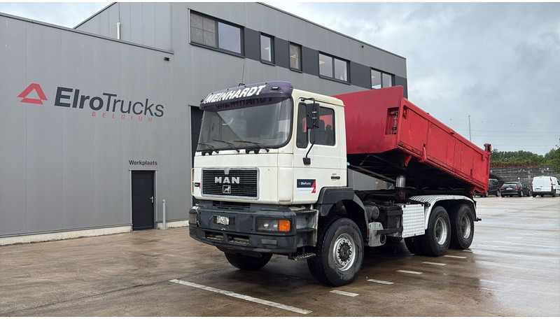 MAN 28.343 (EURO 2 / 6X6 / STEEL SUSP. / BIG AXLE / LAMES / GRAND PONT) - Camión volquete: foto 1 MAN 28.343 (EURO 2 / 6X6 / STEEL SUSP. / BIG AXLE / LAMES / GRAND PONT) - Camión volquete: foto 1