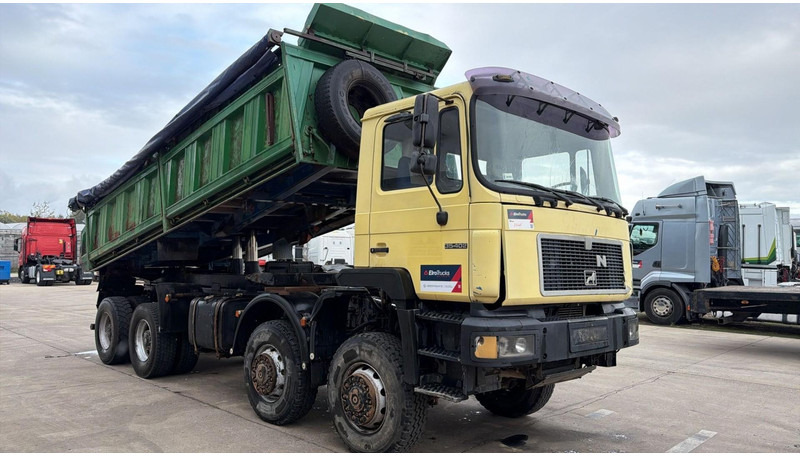MAN 35.402 (8X8 / BIG AXLES / GRAND PONT / LAMES / STEEL SUSP. / 6 CYLINDER) - Camión volquete: foto 3 MAN 35.402 (8X8 / BIG AXLES / GRAND PONT / LAMES / STEEL SUSP. / 6 CYLINDER) - Camión volquete: foto 3