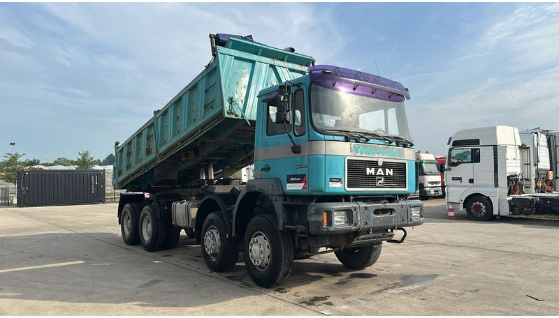 MAN 36.403 (8X6 / LAMES / STEEL SUSP. / BIG AXLE / 6 CYLINDER) - Camión volquete: foto 2 MAN 36.403 (8X6 / LAMES / STEEL SUSP. / BIG AXLE / 6 CYLINDER) - Camión volquete: foto 2