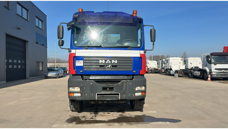MAN TGA 26.460 (WITH CONTAINER / BELGIAN TRUCK / PERFECT / 6X4 / MANUAL GEARBOX / BOITE MANUELLE) - Camión multibasculante: foto 2 MAN TGA 26.460 (WITH CONTAINER / BELGIAN TRUCK / PERFECT / 6X4 / MANUAL GEARBOX / BOITE MANUELLE) - Camión multibasculante: foto 2