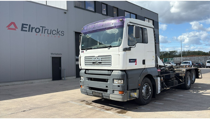 MAN TGA 28.480 (MANUAL PUMP / POMPE MANUELLE / BOITE MANUAL / MANUAL GEARBOX) - Camión chasis: foto 1 MAN TGA 28.480 (MANUAL PUMP / POMPE MANUELLE / BOITE MANUAL / MANUAL GEARBOX) - Camión chasis: foto 1
