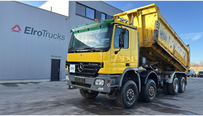 Mercedes-Benz Actros 4141 (8X8 / LAMES / GRAND PONT / V6 / BOITE MANUELLE / MANUAL GEARBOX) - Camión volquete: foto 1 Mercedes-Benz Actros 4141 (8X8 / LAMES / GRAND PONT / V6 / BOITE MANUELLE / MANUAL GEARBOX) - Camión volquete: foto 1