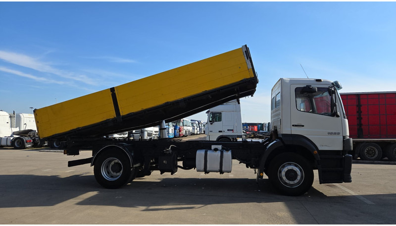 Mercedes-Benz Atego 1823 (BOITE MANUELLE / MANUAL GEARBOX) - Camión volquete: foto 4 Mercedes-Benz Atego 1823 (BOITE MANUELLE / MANUAL GEARBOX) - Camión volquete: foto 4