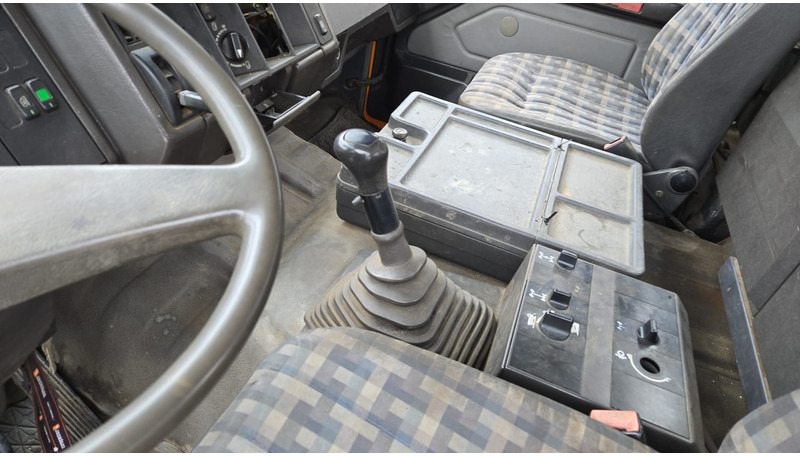 Camión volquete, Camión grúa Mercedes-Benz SK 1735 (V8 2X TURBO / 4X4 / PARFAIT ETAT !!!! / GRUE / LAMES / GRAND PONT / TOP CONDITION !!!): foto 17