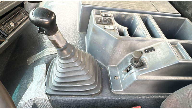 Camión volquete Mercedes-Benz actros 4140 (8X8 / BOITE MANUELLE / MANUAL GEARBOX / LAMES / GRAND PONT / BIG AXLE): foto 17