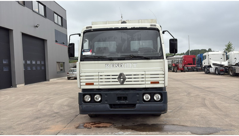 Renault G 230 Manager (POMPE MANUELLE / LAMES / STEEL SUSP. / MANUAL PUMP) - Camión volquete: foto 2 Renault G 230 Manager (POMPE MANUELLE / LAMES / STEEL SUSP. / MANUAL PUMP) - Camión volquete: foto 2