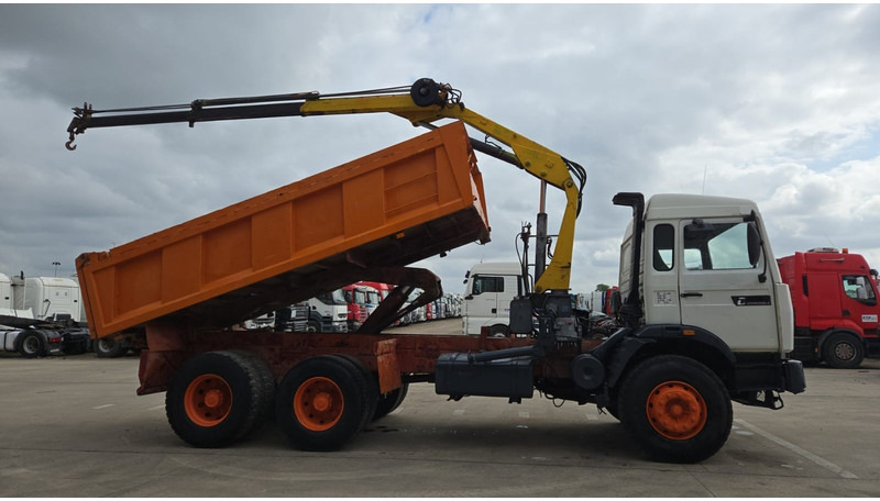Renault G 300 Manager (POMPE MANUELLE / GRUE COPMA 90.2 / LAMES / 6X4 / GRAND PONT) - Camión volquete, Camión grúa: foto 4 Renault G 300 Manager (POMPE MANUELLE / GRUE COPMA 90.2 / LAMES / 6X4 / GRAND PONT) - Camión volquete, Camión grúa: foto 4