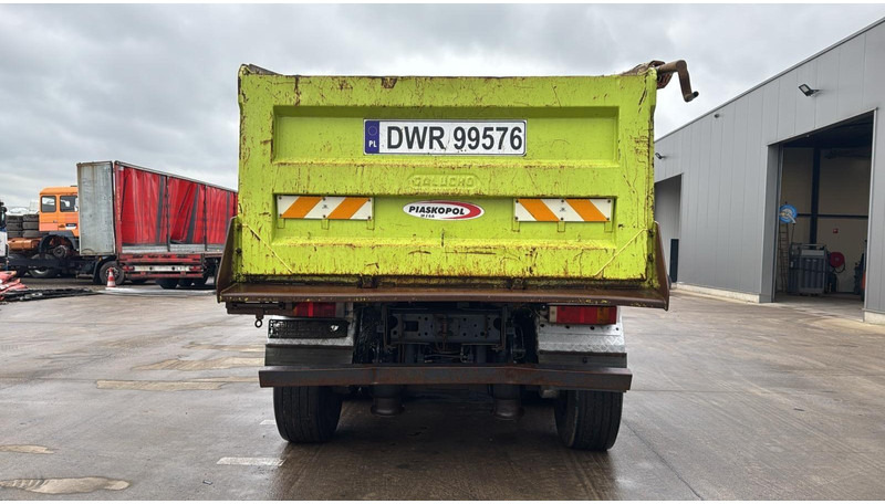 Renault KERAX 420 (10X4 / 43 TONNES !! / LAMES / GRAND PONT / STEEL SUSP. / MANUAL GEARBOX / BOITE MANUELLE) - Camión volquete: foto 5 Renault KERAX 420 (10X4 / 43 TONNES !! / LAMES / GRAND PONT / STEEL SUSP. / MANUAL GEARBOX / BOITE MANUELLE) - Camión volquete: foto 5