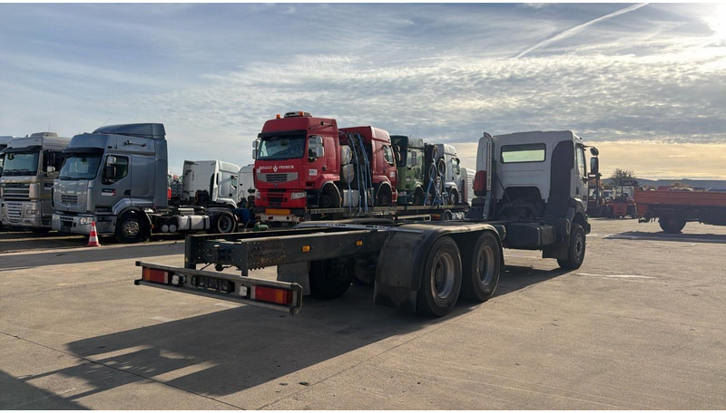 Renault Kerax 320 DCI (PARFAIT ETAT / CHASSIS LONGUE / LAMES / GRAND PONT / KM ORIGINAL) - Camión chasis: foto 4 Renault Kerax 320 DCI (PARFAIT ETAT / CHASSIS LONGUE / LAMES / GRAND PONT / KM ORIGINAL) - Camión chasis: foto 4