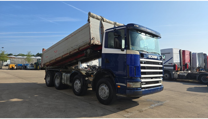 Scania 124-420 (BIG AXLE / GRAND PONT / LAMES / STEEL SUSP. / MANUAL GEARBOX / BOITE MANUELLE) - Camión volquete: foto 3 Scania 124-420 (BIG AXLE / GRAND PONT / LAMES / STEEL SUSP. / MANUAL GEARBOX / BOITE MANUELLE) - Camión volquete: foto 3