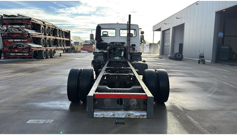 Volvo FL 220 (BELGIAN TRUCK / CAMION BELGE / MANUAL GEARBOX / BOITE MANUELLE) - Camión chasis: foto 5 Volvo FL 220 (BELGIAN TRUCK / CAMION BELGE / MANUAL GEARBOX / BOITE MANUELLE) - Camión chasis: foto 5