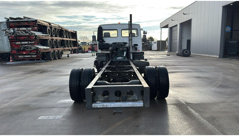 Volvo FL 220 (BELGIAN TRUCK / MANUAL GEARBOX / CAMION BELGE) - Camión chasis: foto 5 Volvo FL 220 (BELGIAN TRUCK / MANUAL GEARBOX / CAMION BELGE) - Camión chasis: foto 5