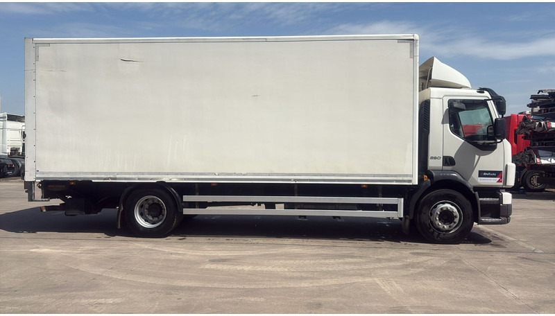 Volvo FL 260 (LIFT 2000 KG / PERFECT BELGIAN TRUCK / 18 TON / EURO 5) - Camión caja cerrada: foto 4 Volvo FL 260 (LIFT 2000 KG / PERFECT BELGIAN TRUCK / 18 TON / EURO 5) - Camión caja cerrada: foto 4