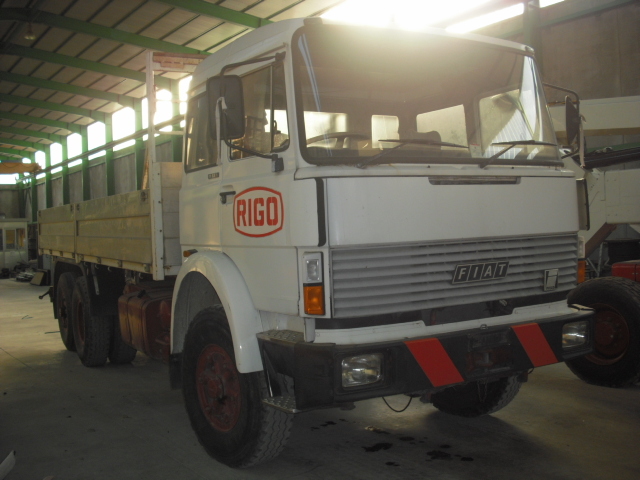 Iveco 190.26 RHD - Camión caja abierta: foto 2 Iveco 190.26 RHD - Camión caja abierta: foto 2