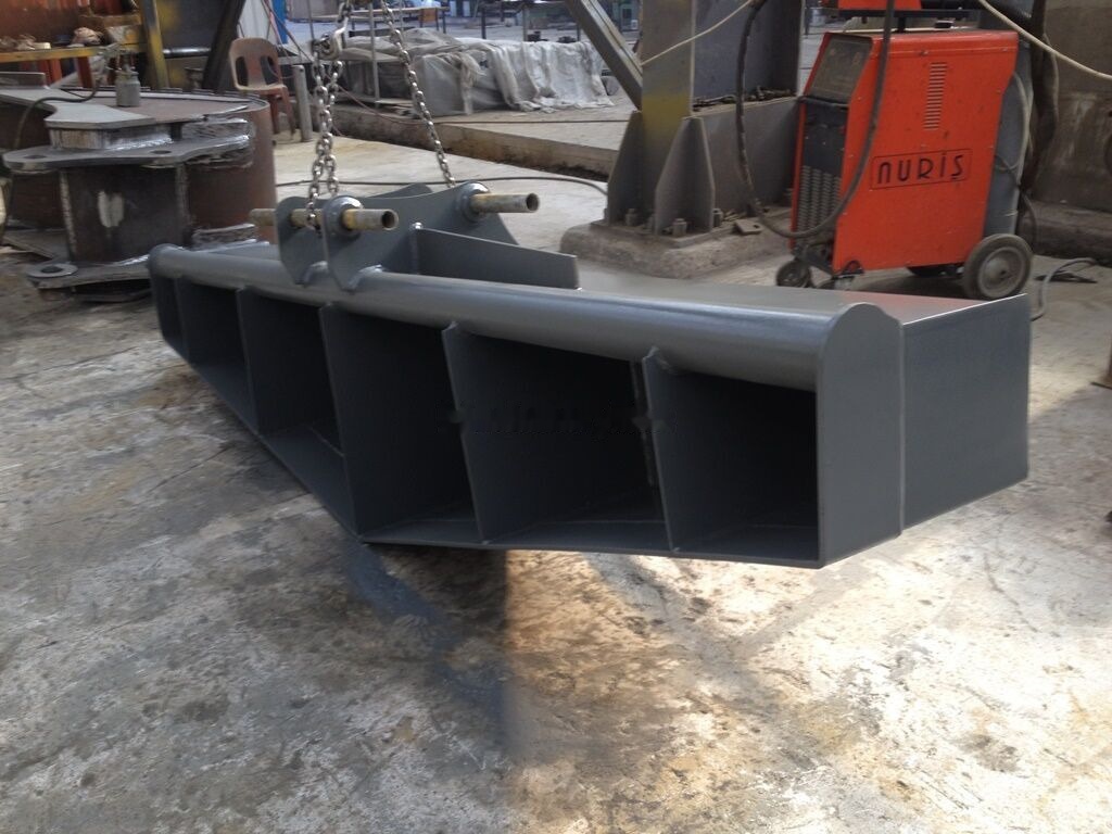 Galen TRAPEZOID BUCKET (V Ditch Bucket) - Cazo para excavadora: foto 1 Galen TRAPEZOID BUCKET (V Ditch Bucket) - Cazo para excavadora: foto 1