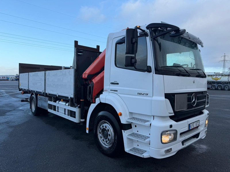 Mercedes-Benz 1829 - Camión caja abierta, Camión grúa: foto 2 Mercedes-Benz 1829 - Camión caja abierta, Camión grúa: foto 2