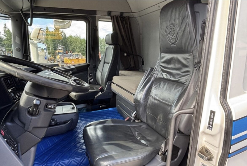 Camión volquete Scania R560 8x4: foto 12 Camión volquete Scania R560 8x4: foto 12
