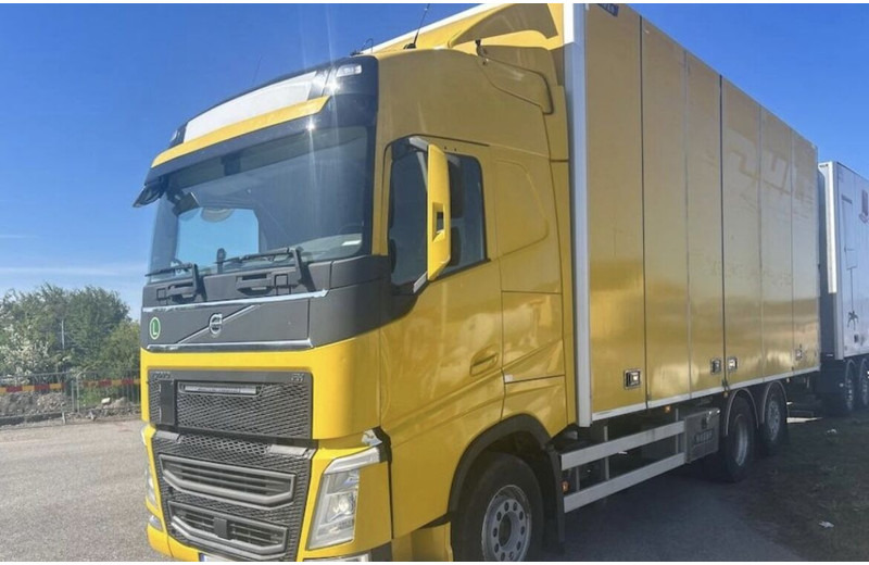 Volvo FH500 - Camión caja cerrada: foto 1 Volvo FH500 - Camión caja cerrada: foto 1