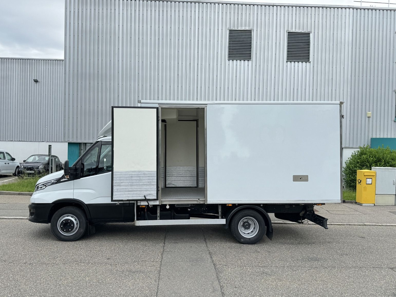 Iveco Daily 72-180 Tiefkühl TK V-500 -32°/+32° Air-Pro - Furgoneta frigorifica: foto 5 Iveco Daily 72-180 Tiefkühl TK V-500 -32°/+32° Air-Pro - Furgoneta frigorifica: foto 5