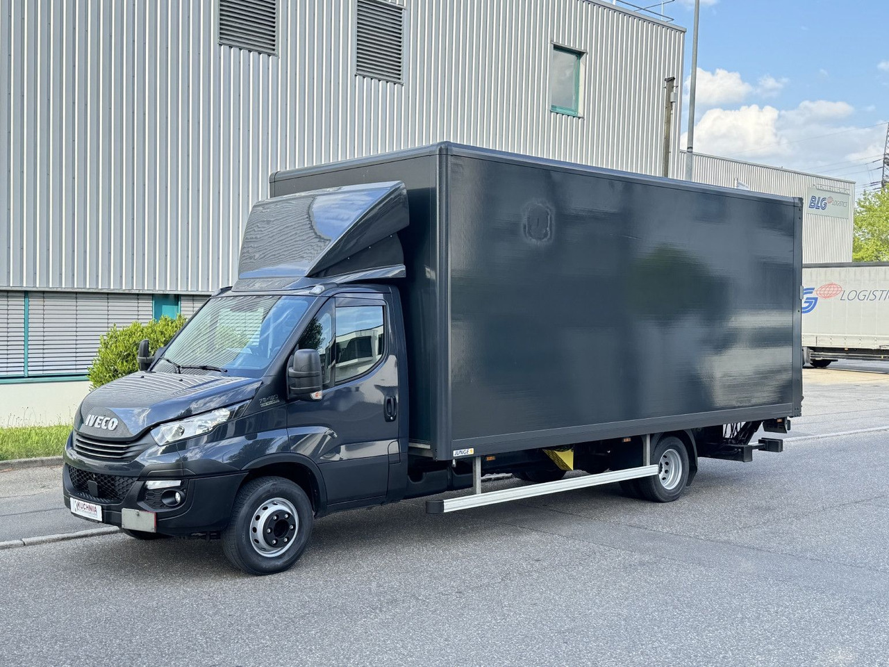 Iveco Daily 72c180 Hi-Matic Koffer LBW Luftgef. Klima - Furgoneta caja cerrada: foto 3 Iveco Daily 72c180 Hi-Matic Koffer LBW Luftgef. Klima - Furgoneta caja cerrada: foto 3