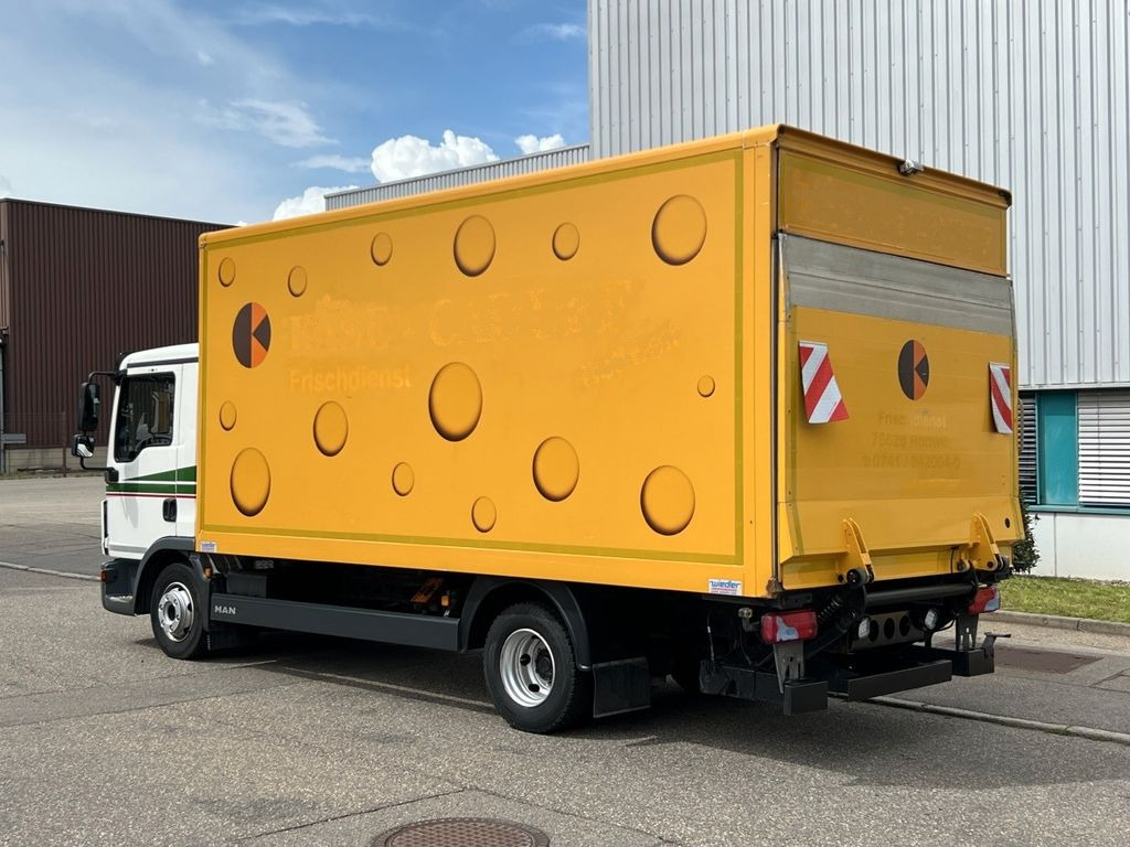 MAN TGL 8.220 Kühlkoffer 5,26m LBW Klima Luftgef. MAN TGL 8.220 Kühlkoffer 5,26m LBW Klima Luftgef. - Furgoneta frigorifica: foto 5 MAN TGL 8.220 Kühlkoffer 5,26m LBW Klima Luftgef. MAN TGL 8.220 Kühlkoffer 5,26m LBW Klima Luftgef. - Furgoneta frigorifica: foto 5