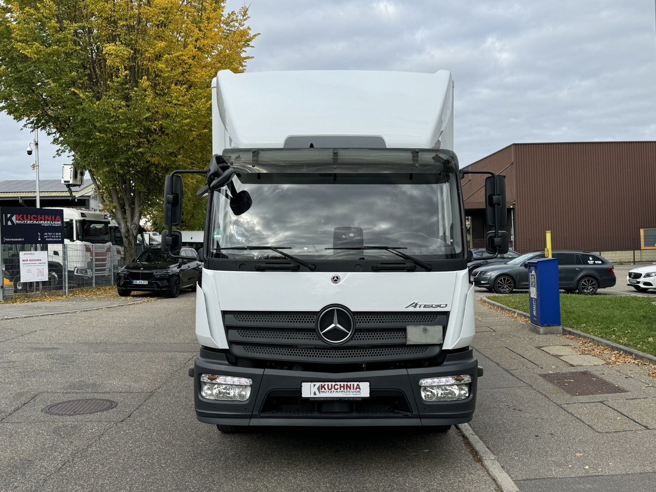Mercedes-Benz Atego 1221 L Koffer 6,1m LBW AHK Klima TOP - Camión caja cerrada: foto 2 Mercedes-Benz Atego 1221 L Koffer 6,1m LBW AHK Klima TOP - Camión caja cerrada: foto 2