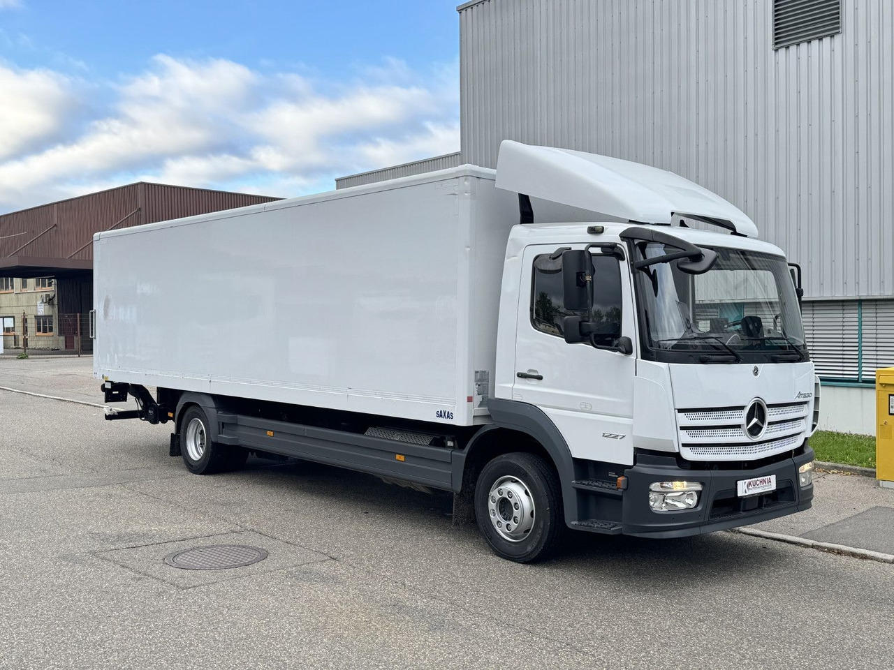Mercedes-Benz Atego 1227L Koffer 8m LBW Klima Diff. Sperre - Camión caja cerrada: foto 3 Mercedes-Benz Atego 1227L Koffer 8m LBW Klima Diff. Sperre - Camión caja cerrada: foto 3