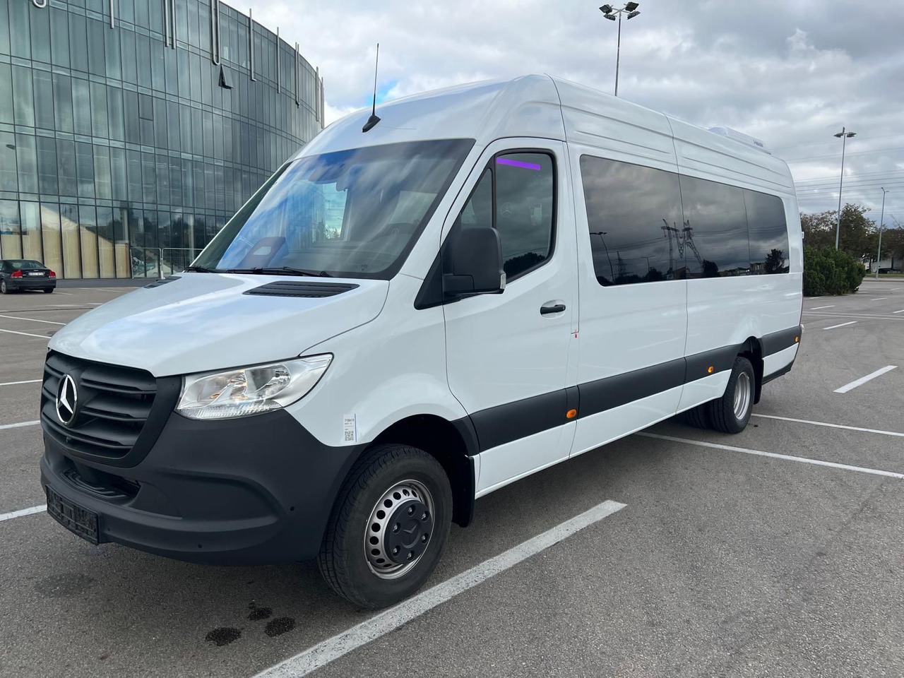 Mercedes-Benz Sprinter 517 Komfort XL, 21 SS - Minibús, Furgoneta de pasajeros: foto 2 Mercedes-Benz Sprinter 517 Komfort XL, 21 SS - Minibús, Furgoneta de pasajeros: foto 2