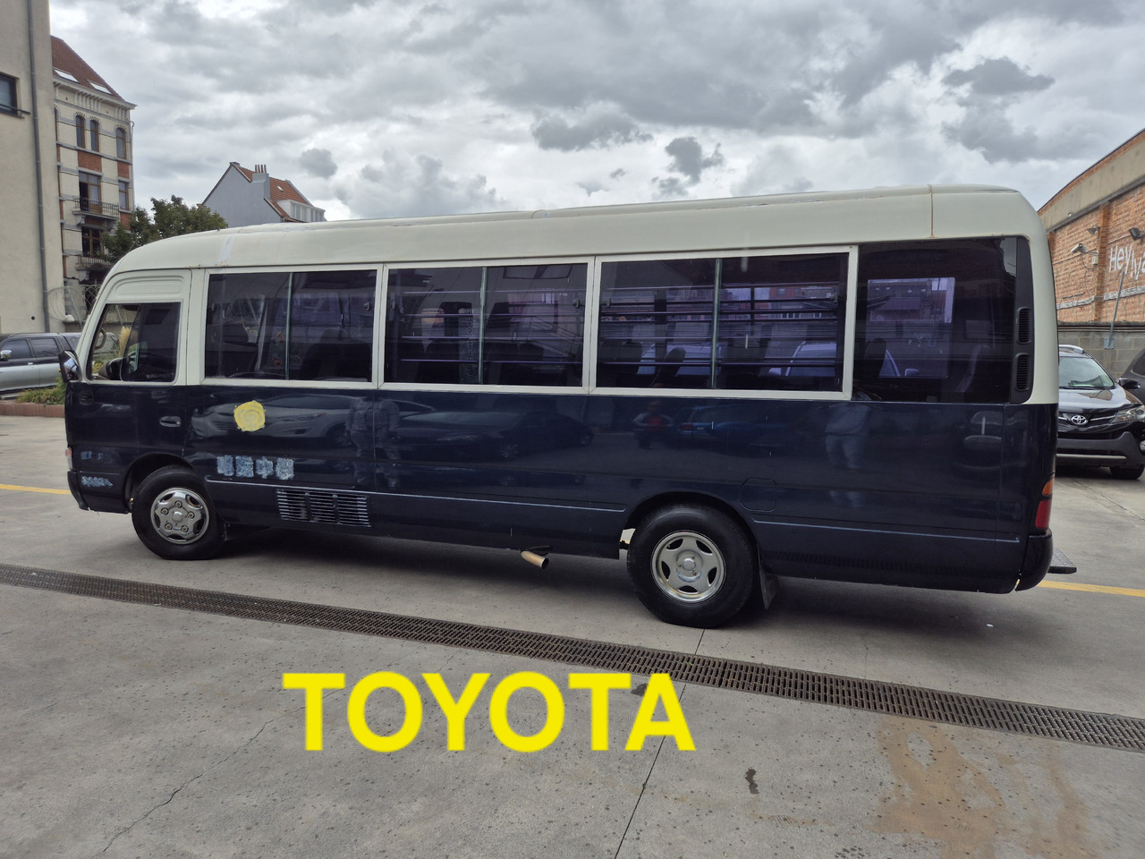 TOYOTA Coaster ... 30 places .. climatisé ....BELGIQUE - Minibús: foto 3 TOYOTA Coaster ... 30 places .. climatisé ....BELGIQUE - Minibús: foto 3