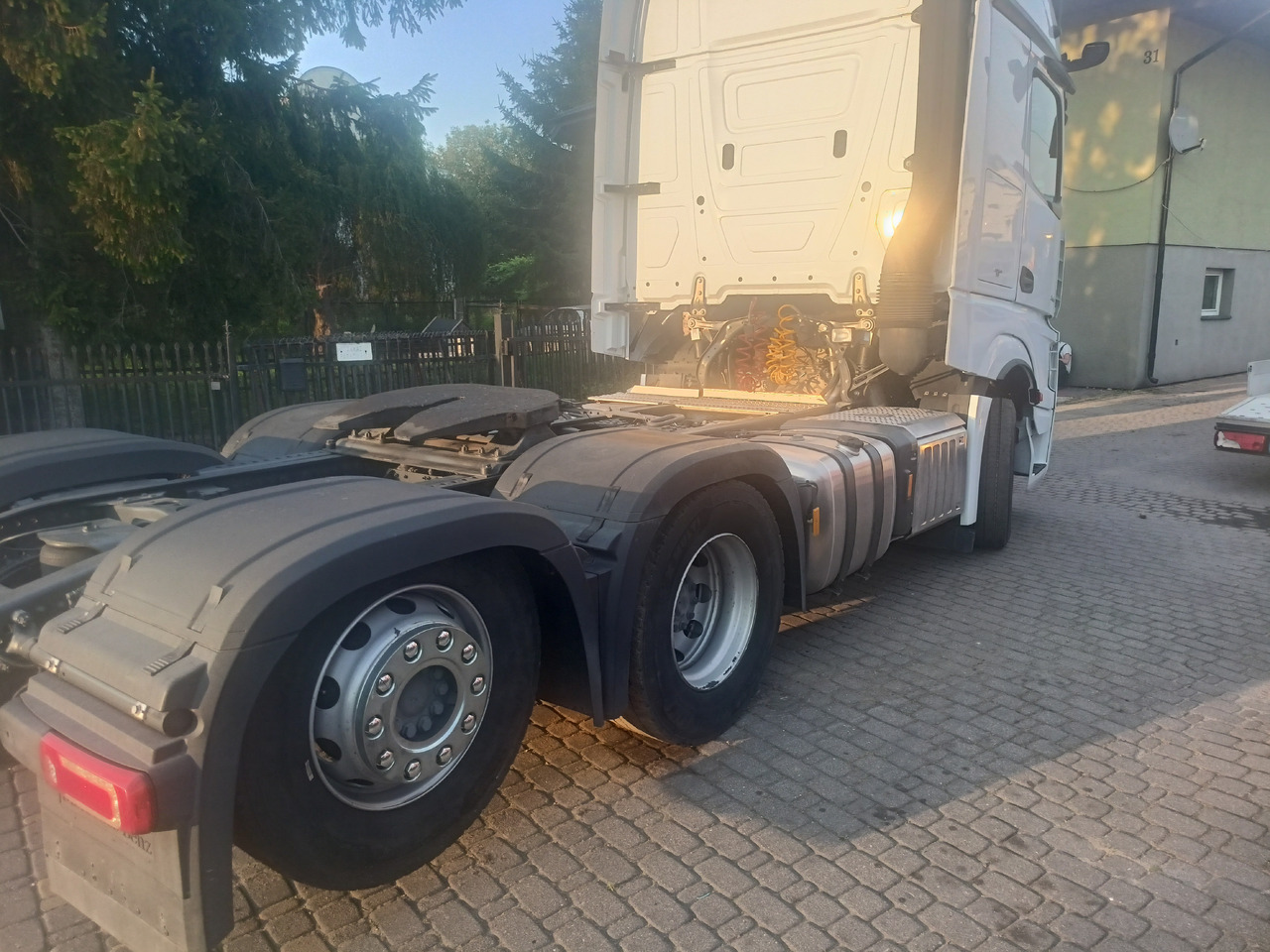 Mercedes-Benz Actros 2551 - Cabeza tractora: foto 4 Mercedes-Benz Actros 2551 - Cabeza tractora: foto 4