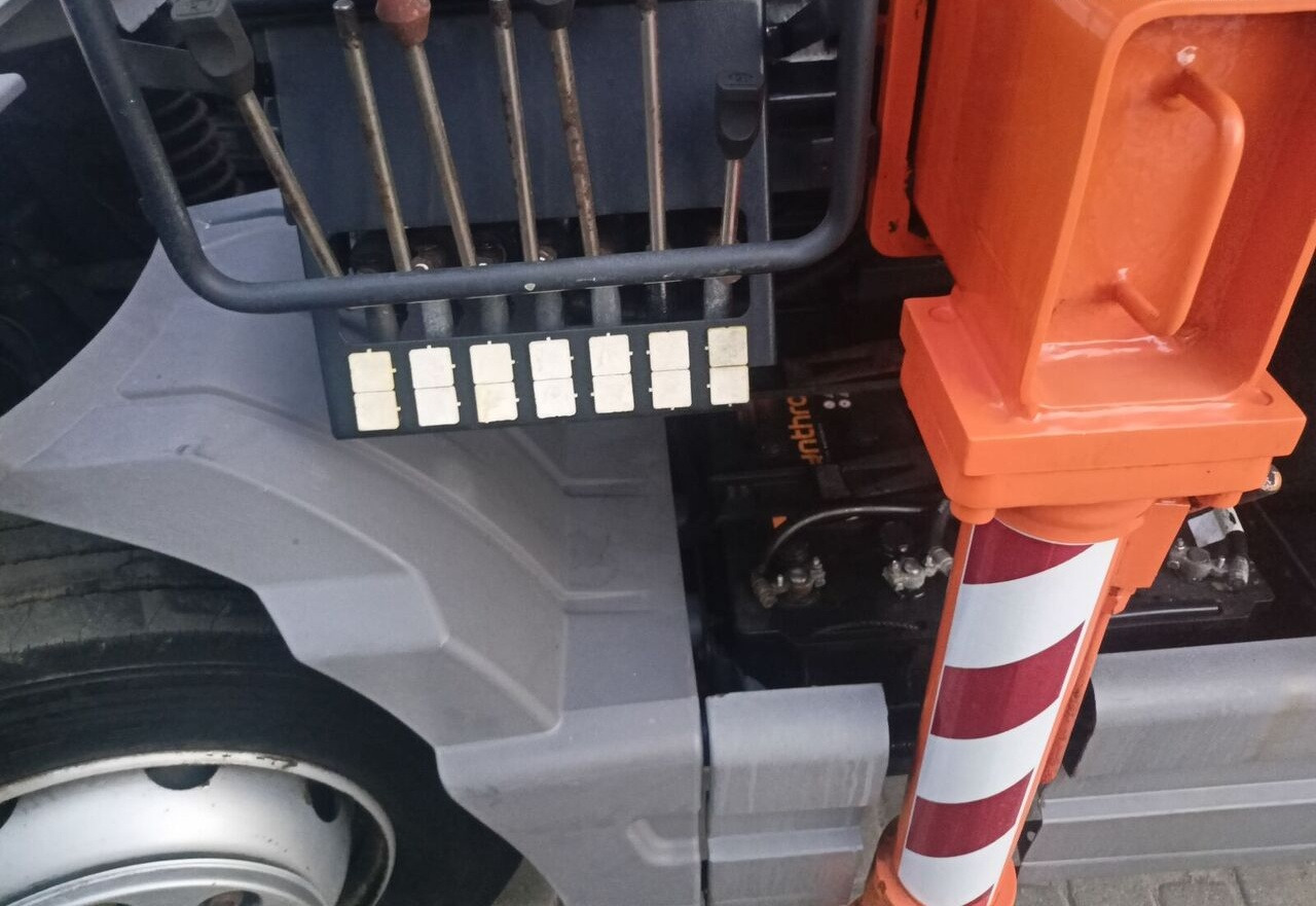 Camión caja abierta, Camión grúa Mercedes-Benz Atego 1224: foto 9