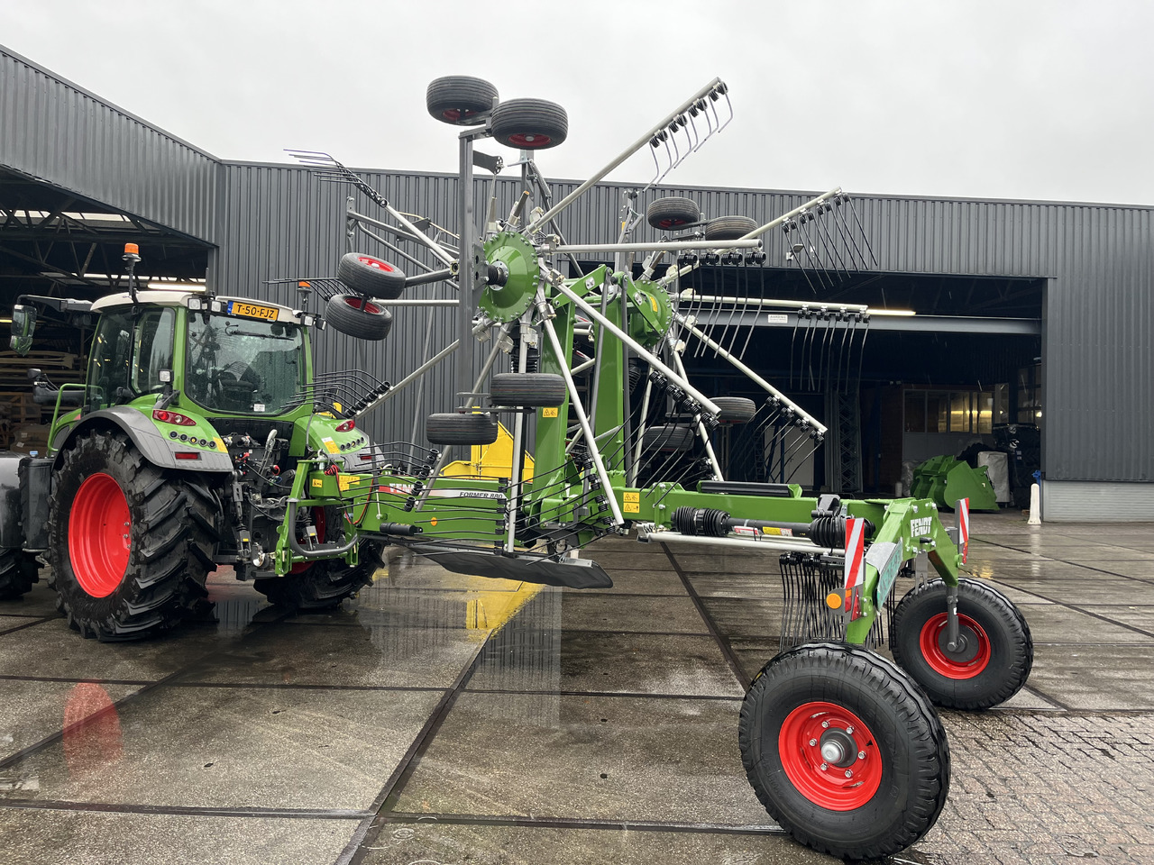 FENDT Former 880 - Grada: foto 1 FENDT Former 880 - Grada: foto 1
