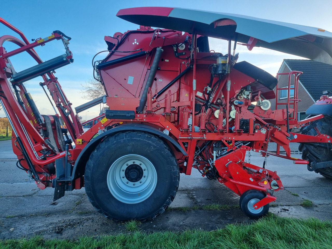 Lely-Welger RPC 160V - Encintadora de pacas: foto 4 Lely-Welger RPC 160V - Encintadora de pacas: foto 4
