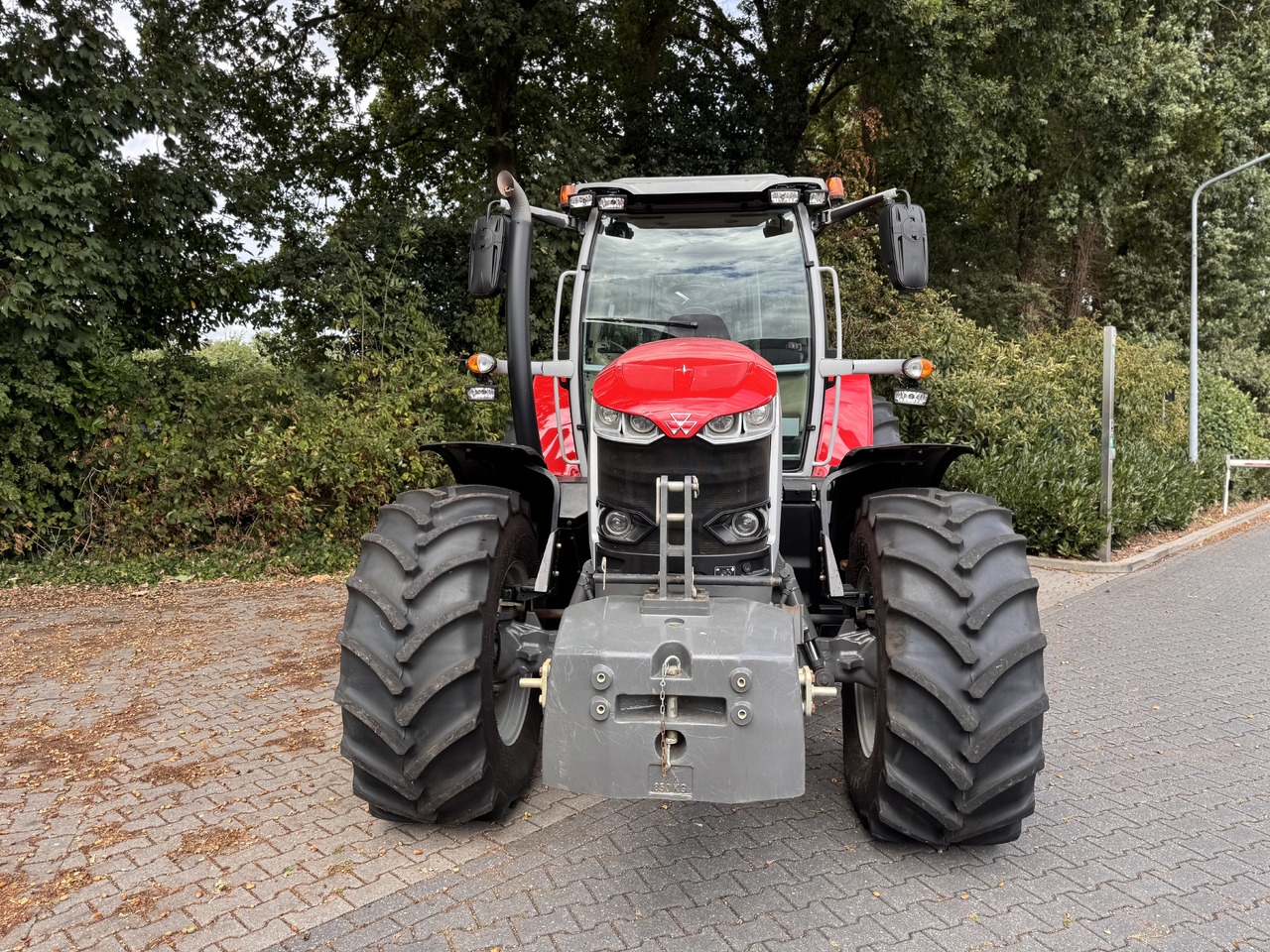 Massey Ferguson 7s.180 Dyna6 Efficient - Tractor: foto 5 Massey Ferguson 7s.180 Dyna6 Efficient - Tractor: foto 5