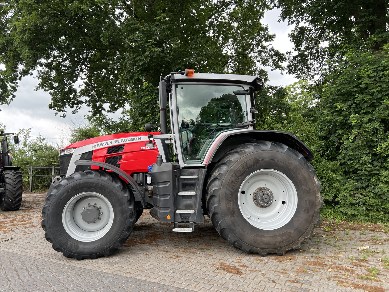 Massey Ferguson 8S.225 Dyne E-power - Tractor: foto 2 Massey Ferguson 8S.225 Dyne E-power - Tractor: foto 2
