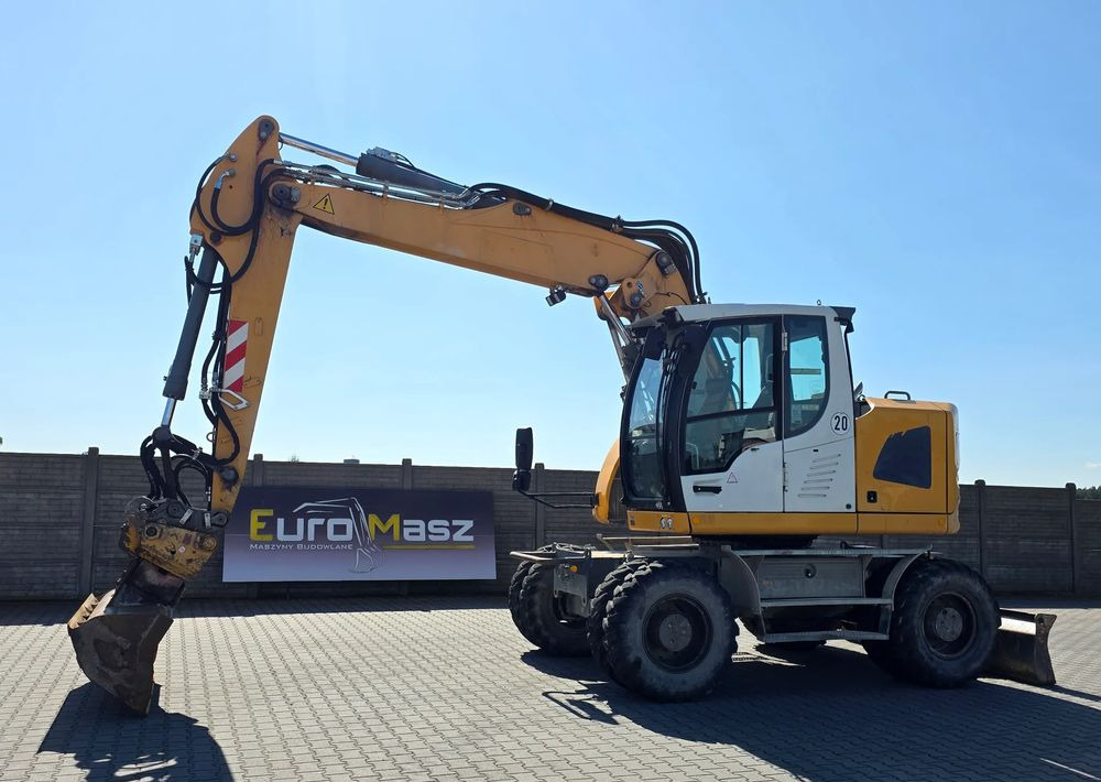 Liebherr A918 COMPACT, 2014 ROK, SW 48 LIKUFIX szybkozłącze - Excavadora de ruedas: foto 1 Liebherr A918 COMPACT, 2014 ROK, SW 48 LIKUFIX szybkozłącze - Excavadora de ruedas: foto 1