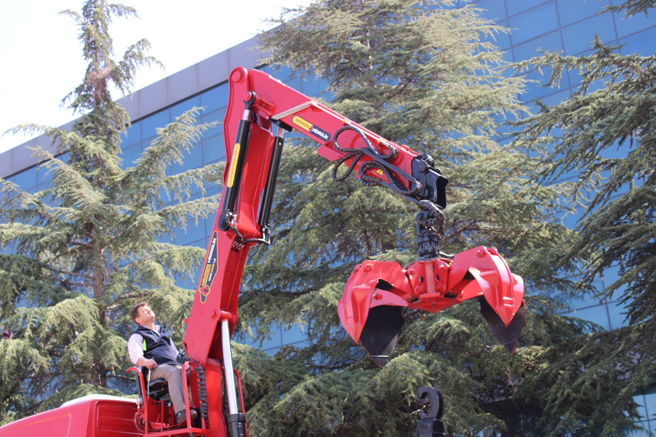 Mikron Scrap Grapple MHM4 - Pinza de manipulación para Camión grúa: foto 1 Mikron Scrap Grapple MHM4 - Pinza de manipulación para Camión grúa: foto 1