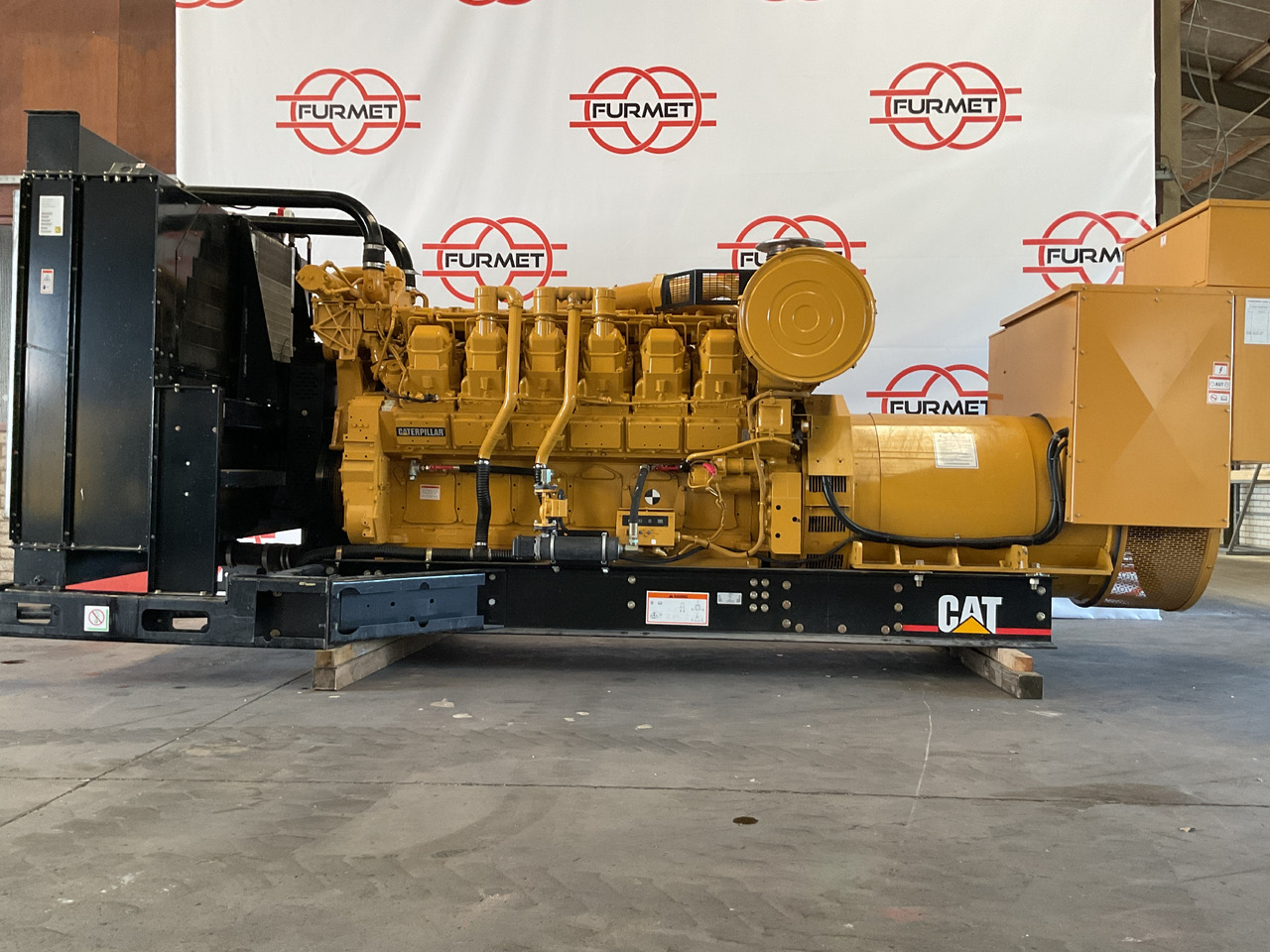 Caterpillar 3512HD, 1275KVA Generatorset. Like brand new. Low standby hours. - Generador industriale: foto 2 Caterpillar 3512HD, 1275KVA Generatorset. Like brand new. Low standby hours. - Generador industriale: foto 2