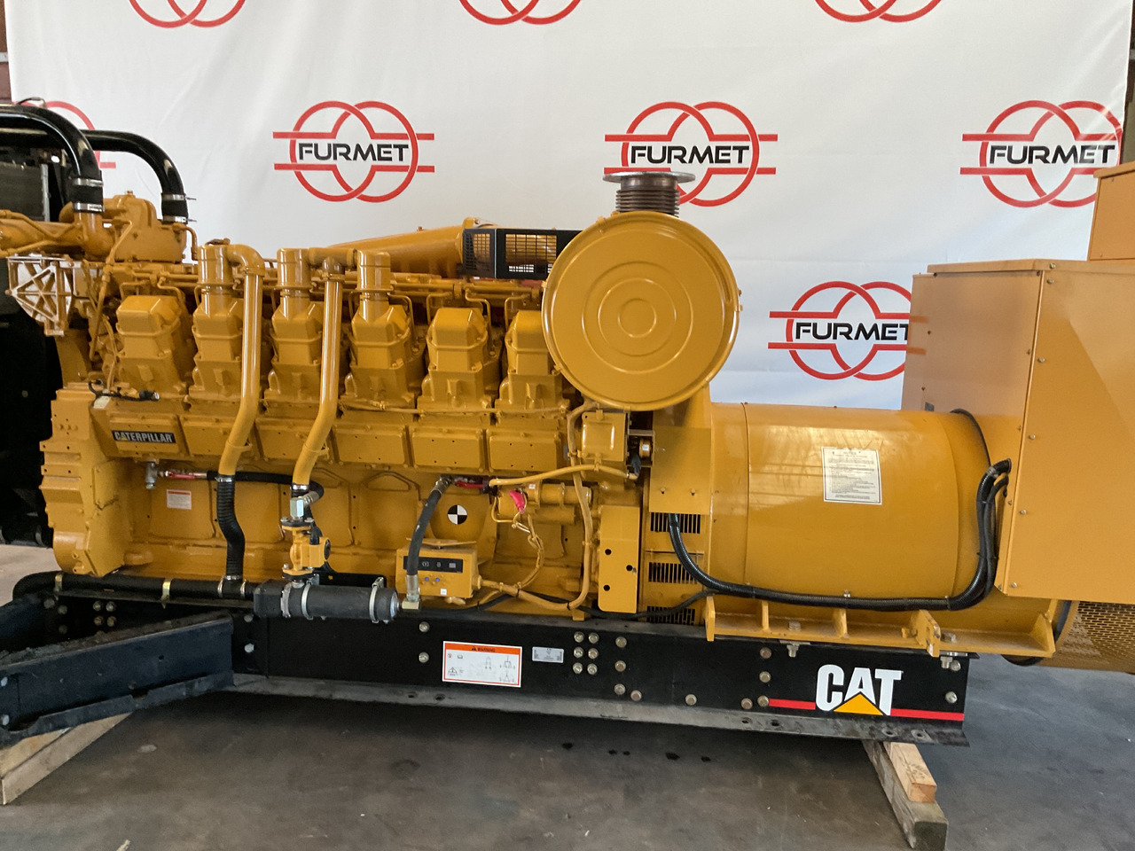 Caterpillar 3512HD, 1275KVA Generatorset. Like brand new. Low standby hours. - Generador industriale: foto 4 Caterpillar 3512HD, 1275KVA Generatorset. Like brand new. Low standby hours. - Generador industriale: foto 4