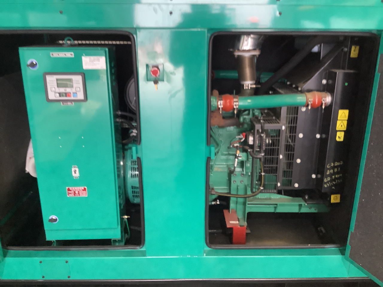 Cummins 62.5 KVA Brand new (2) - Generador industriale: foto 2 Cummins 62.5 KVA Brand new (2) - Generador industriale: foto 2